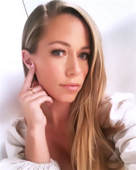 instagram kendra wilkinson